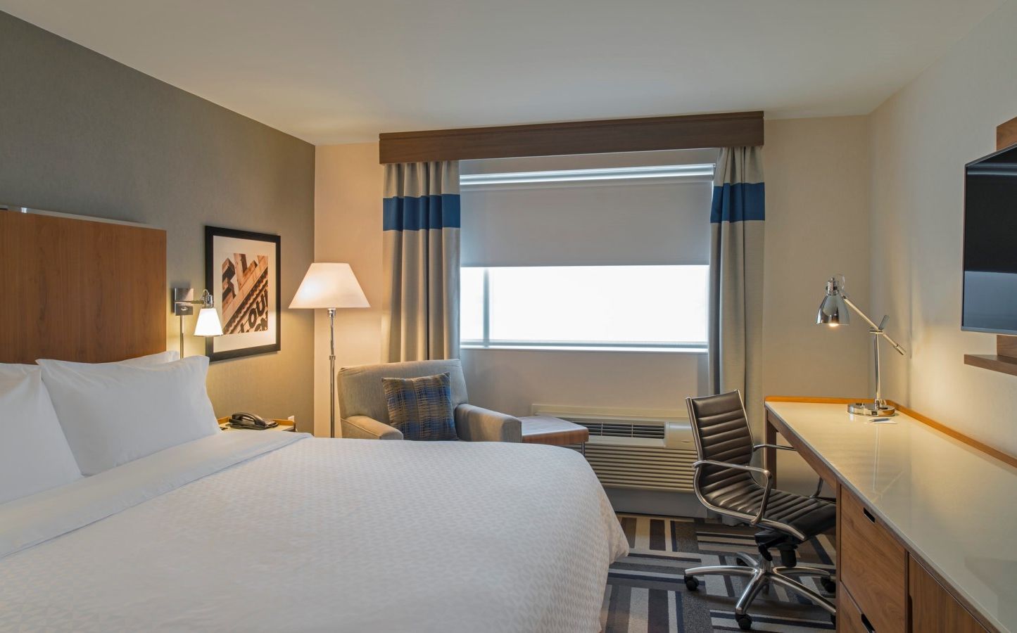 Midland Accommodations - King Guest Room | Four Points by Sheraton ... Midland Accommodations - King Guest Room | Four Points by Sheraton ...